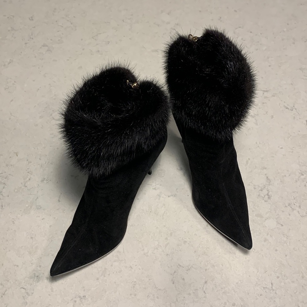 Gently used Gucci stiletto black suede ankle boot ,with mink fur.